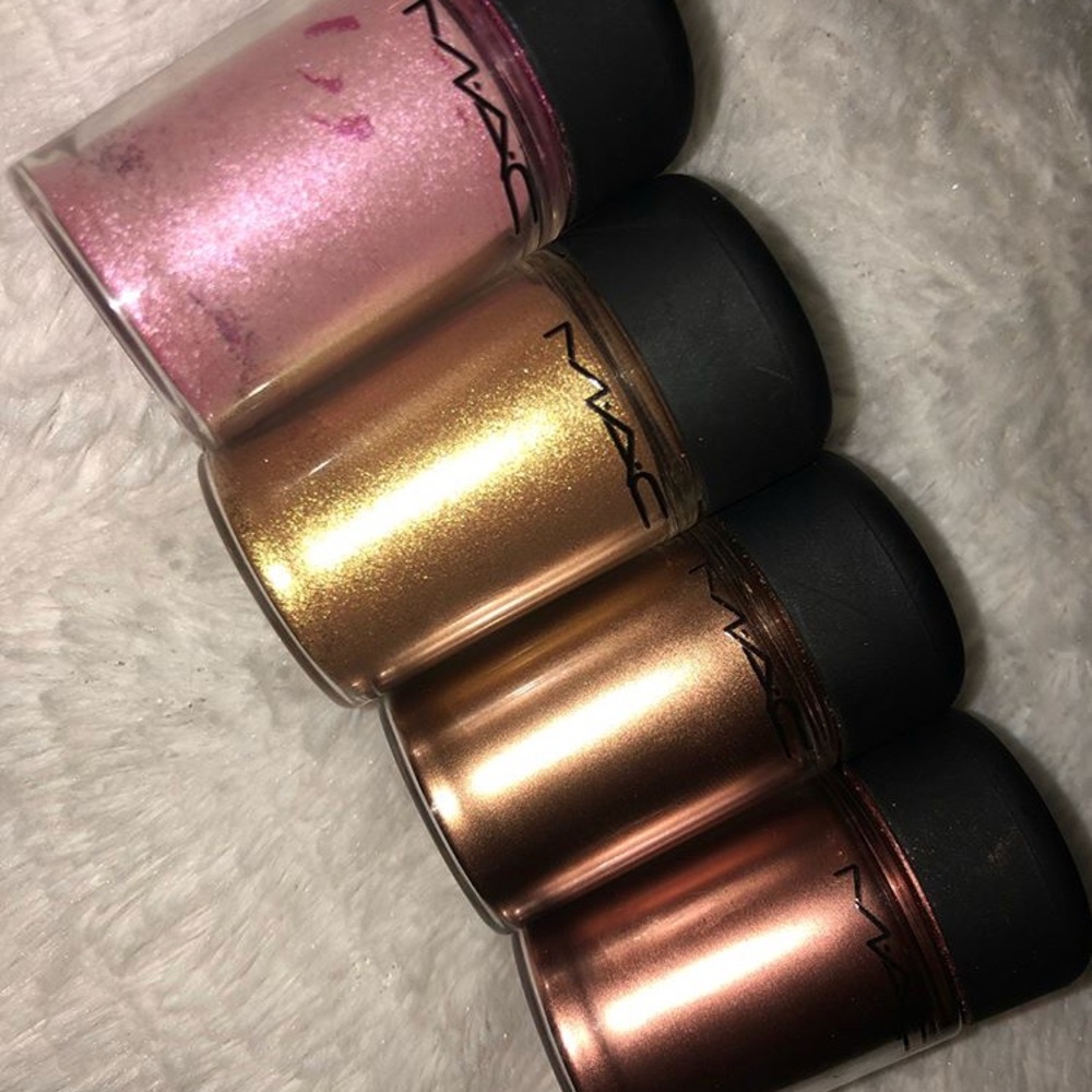 Mac eyeshadow pigments
